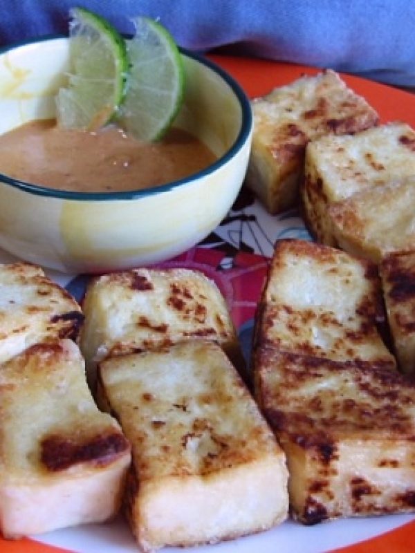 Pan-Fried Tofu with Spicy Peanut Sauce