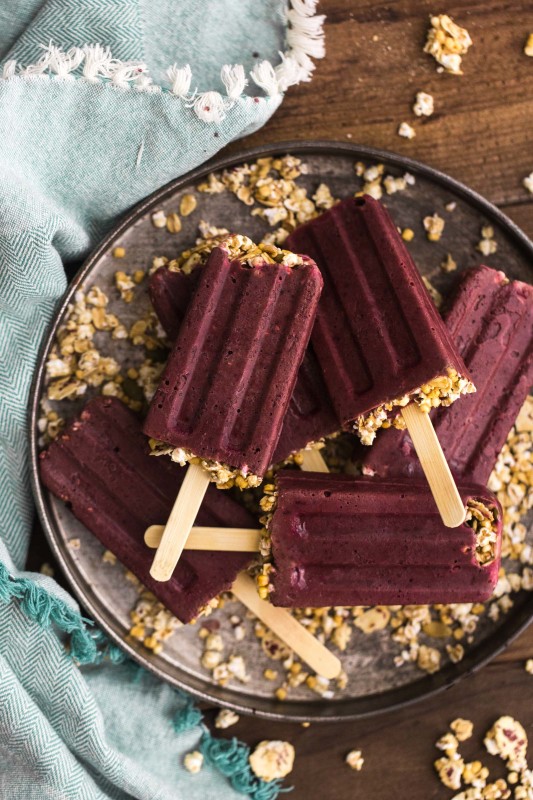 Spinach Berry Popsicles with Cereal