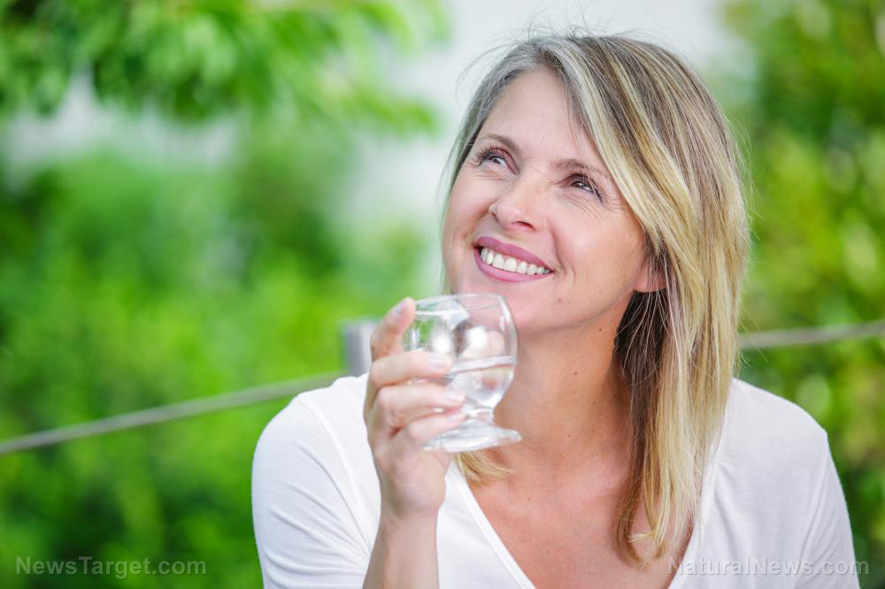 Drinking enough water each day may reduce your long-term risk for heart failure